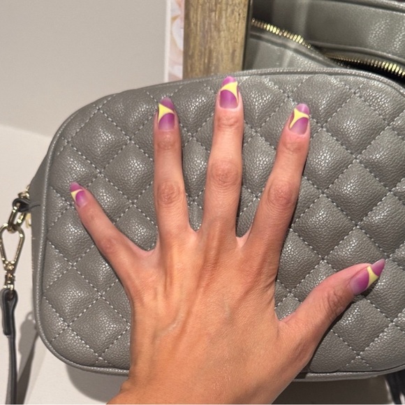 Lux Gray Quilted Crossbody Bag - Picture 6 of 8